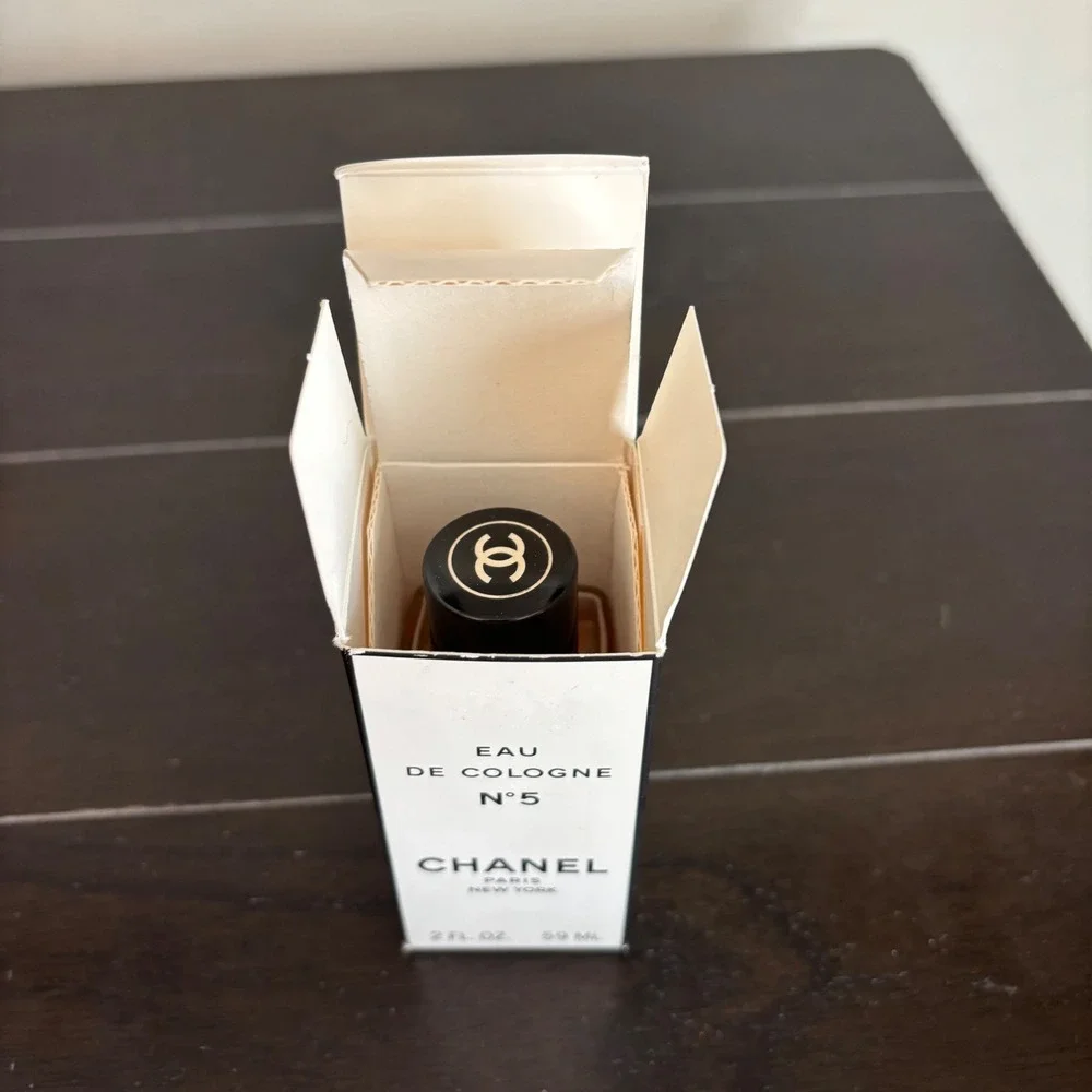 Vintage Chanel No 5 | Eau de Cologne | 2 Fl Oz |‎ Splash W Box | Paris New York